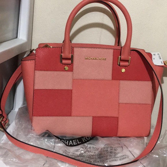 Michael Kors Handbags - Michael Kors SELMA Pinkgrapefruit Satchel
